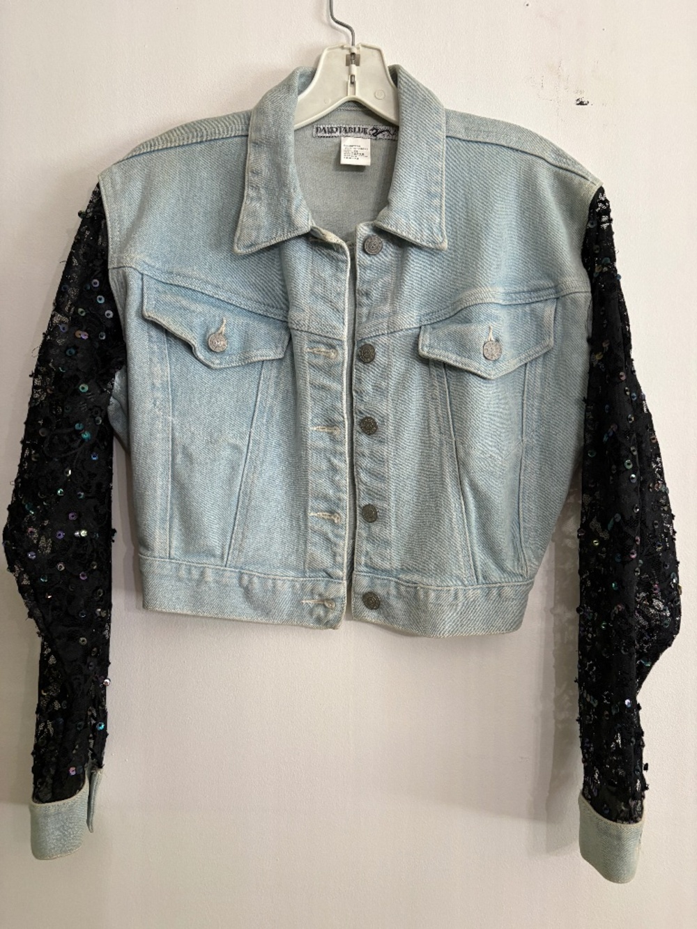 Vintage Ladies 80s/90s DAKOTA BLUE Denim Trucker Jacket with Sequin sleeves